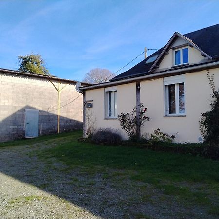 Accommodation A La Ferme Lubersac エクステリア 写真