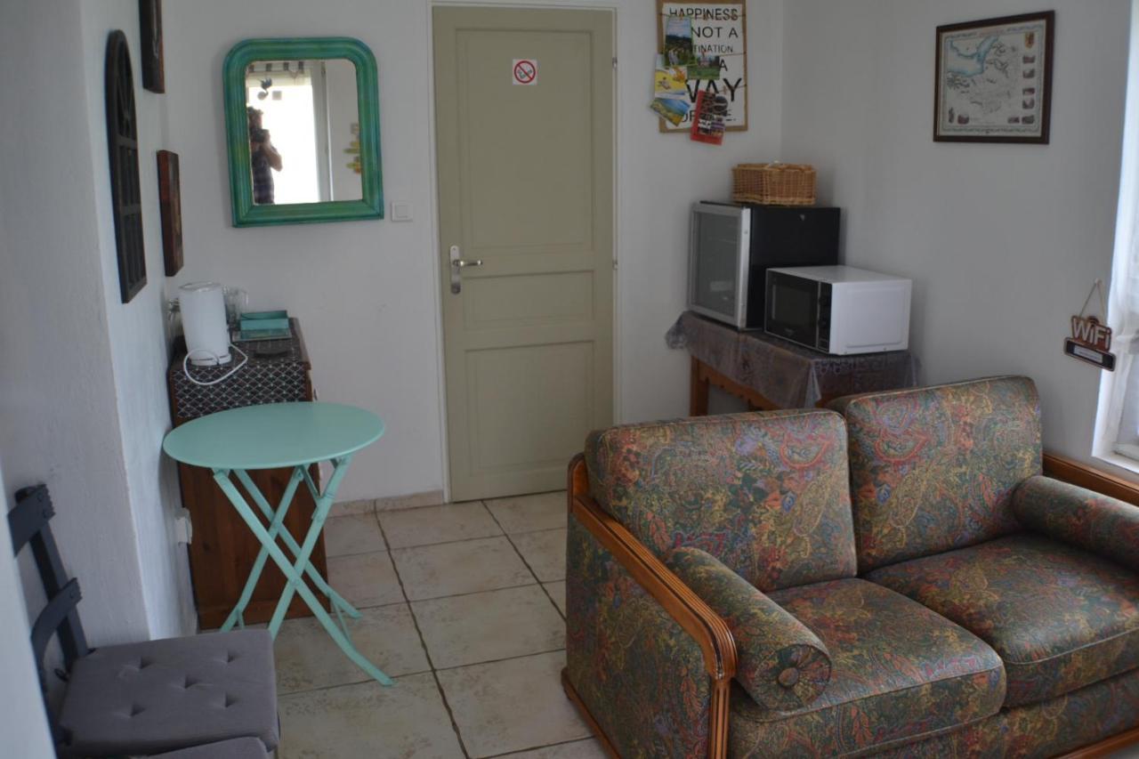 Accommodation A La Ferme Lubersac エクステリア 写真