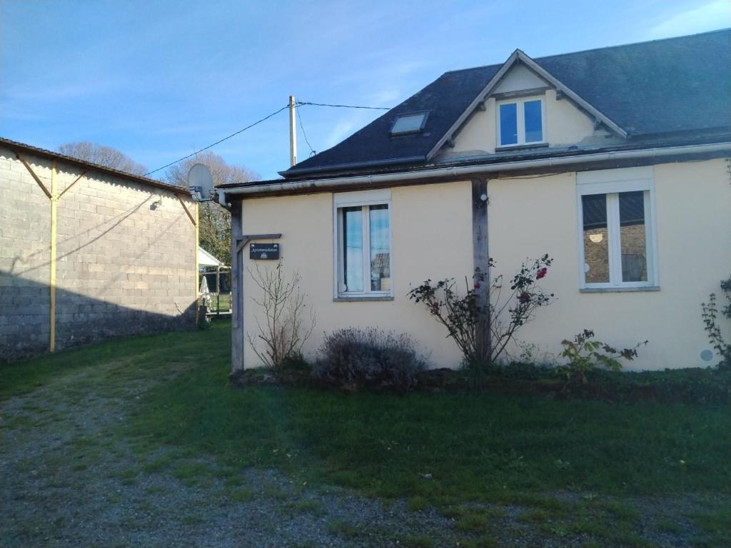 Accommodation A La Ferme Lubersac エクステリア 写真