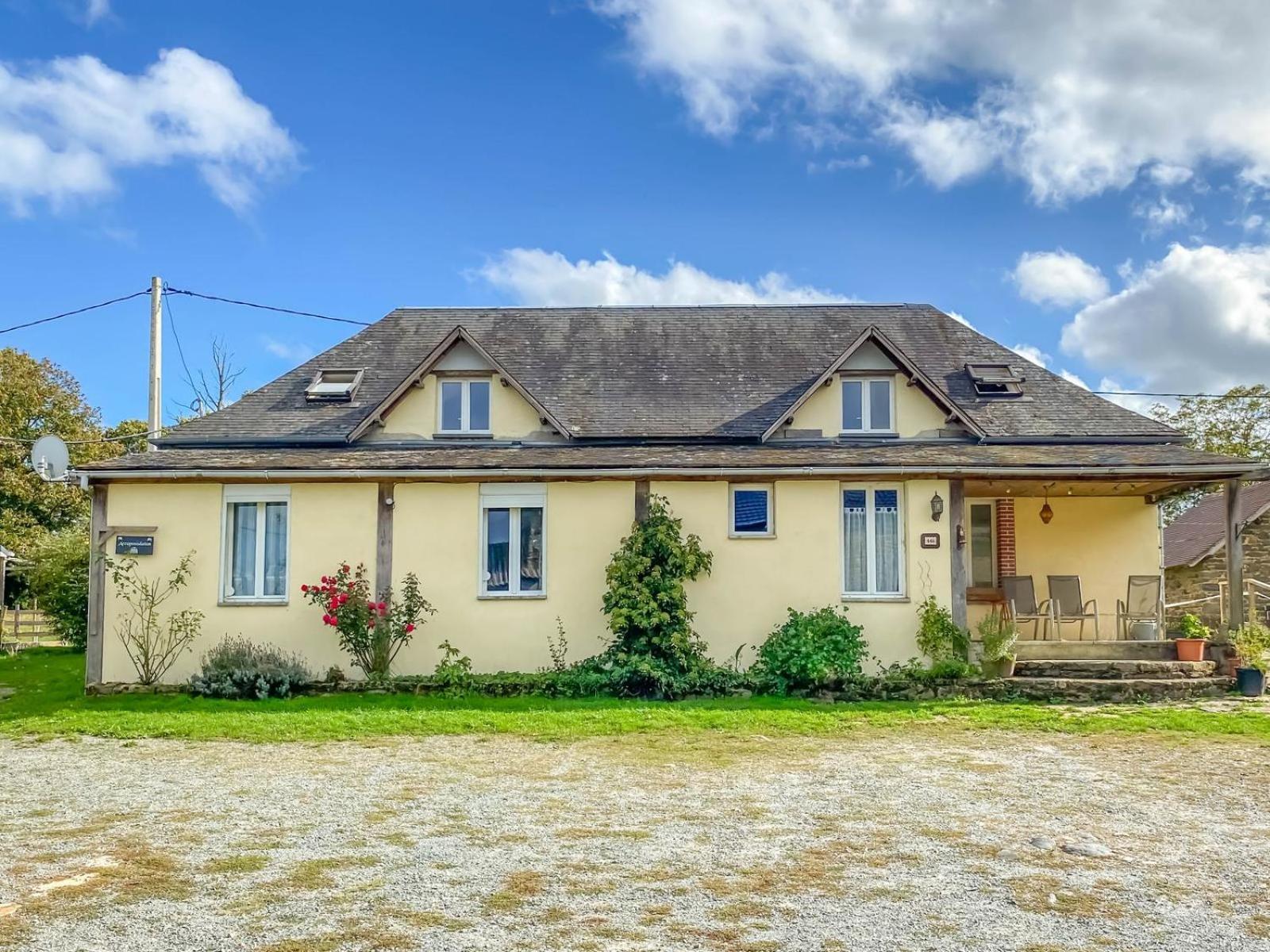 Accommodation A La Ferme Lubersac エクステリア 写真